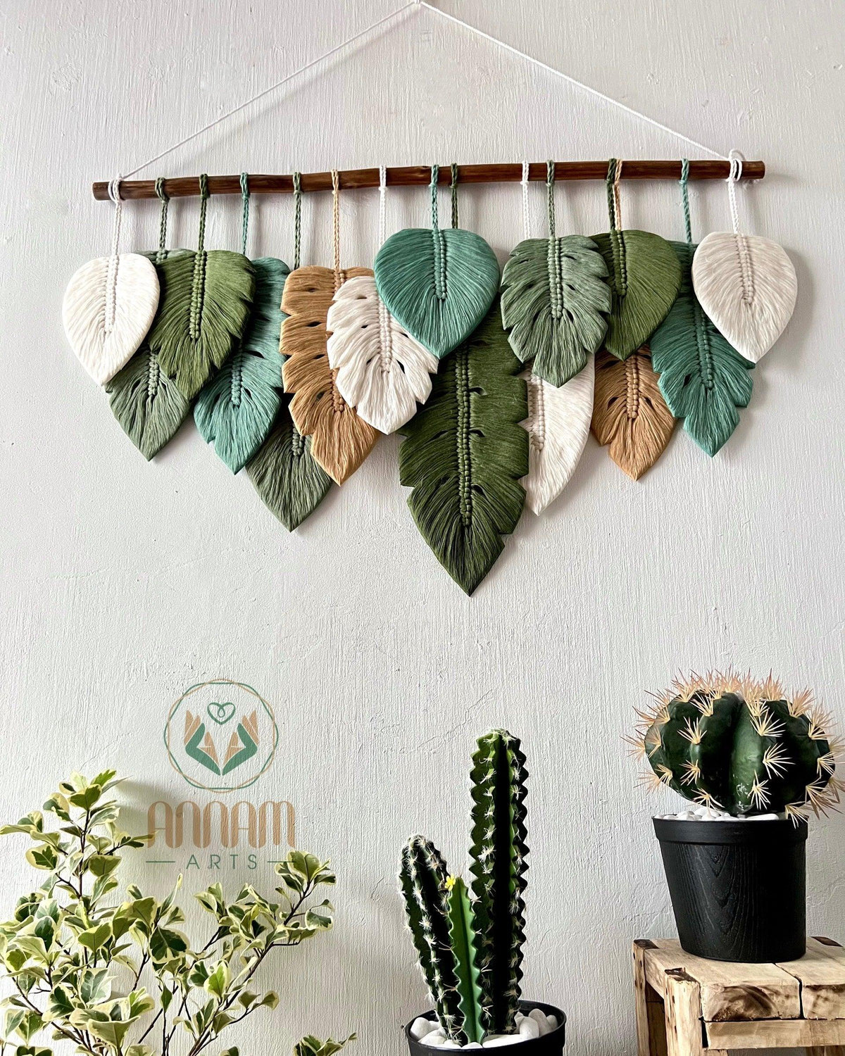 Green macrame leaf home decoration art LM04